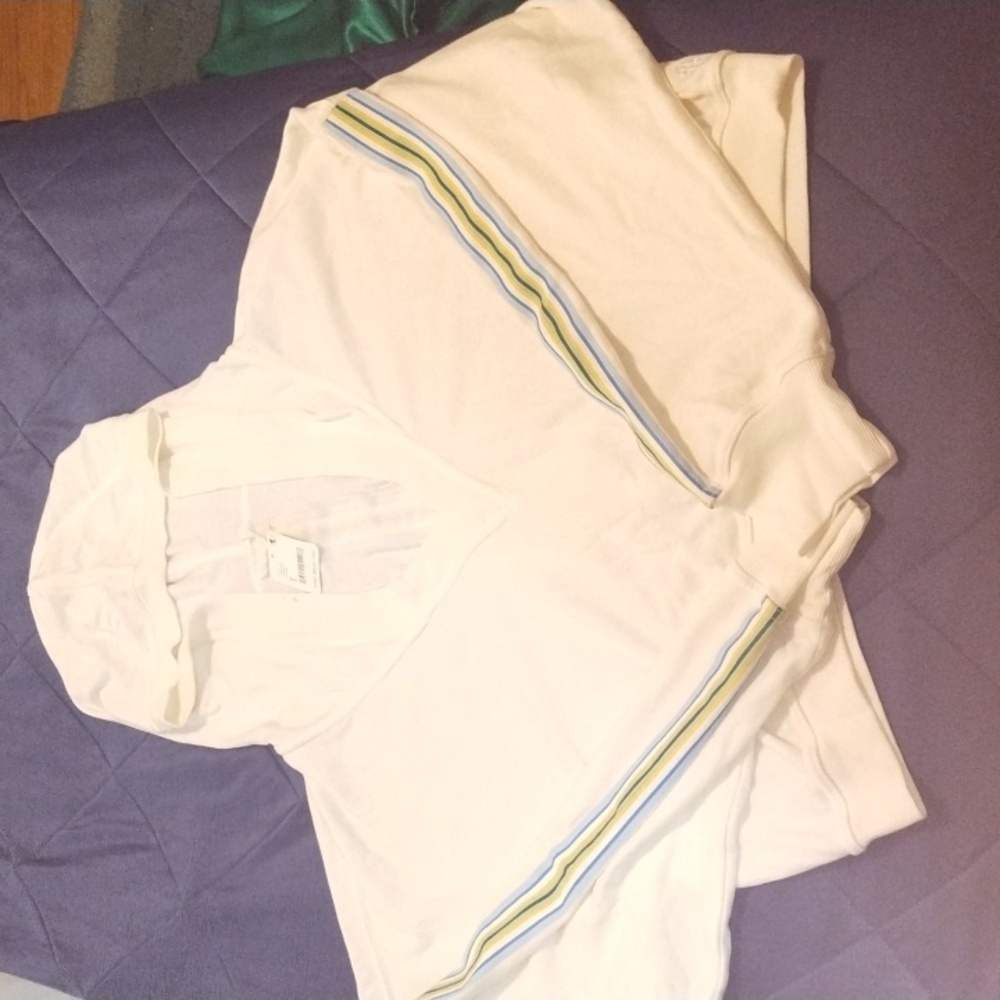 NWT, Cropped white hood sweatshirt